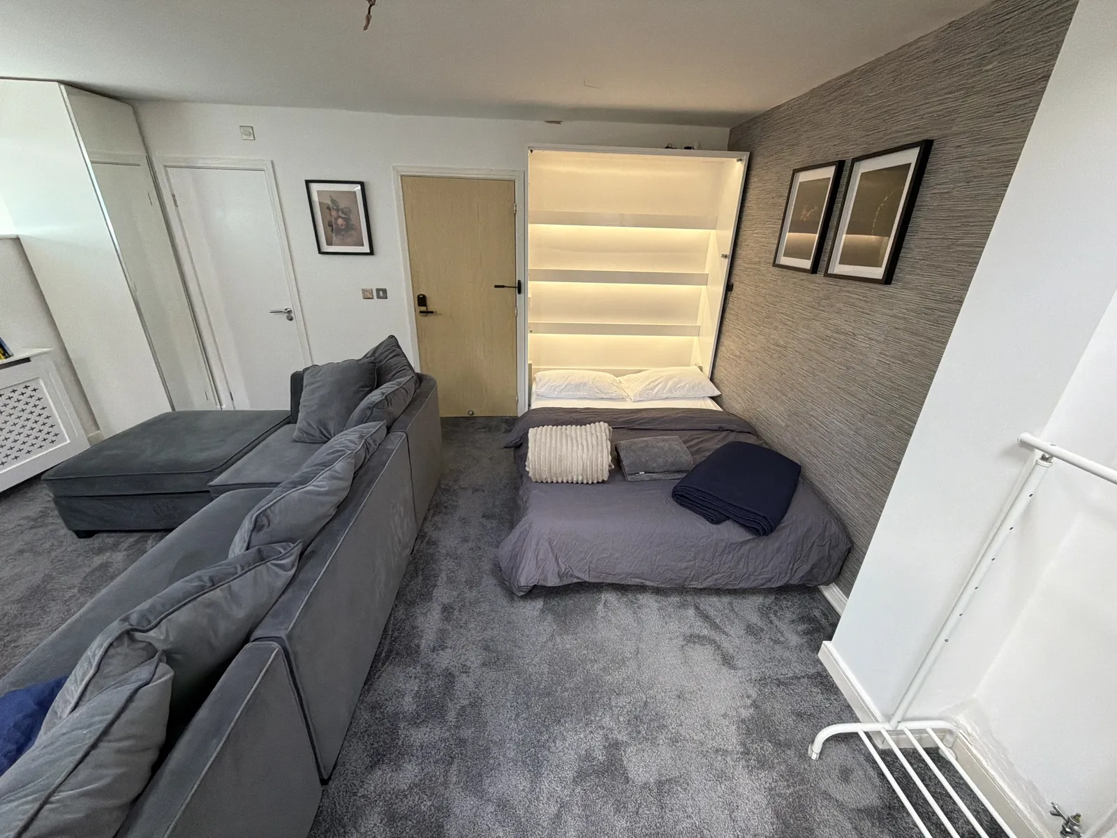 Deluxe Family Room